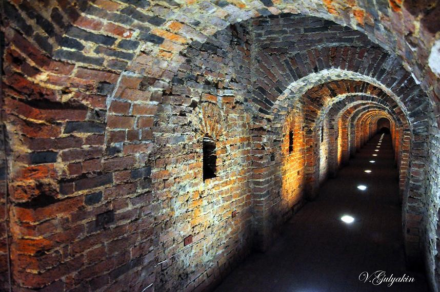 Где находится Петропавловская крепость? Потерна: потаённый подземный ход, ведущий к Неве